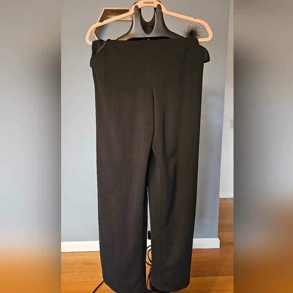 CRYSTAL SKY - JUMPSUIT - WIDE LEGGED - SMALL -OPEN BACK - Picture 2 of 4
